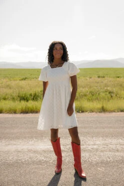 Wonderwall Checkered Dress - Elegant White Textured Dress with Pockets 14 Wonderwall Checkered Dress - Elegant White Textured Dress with Pockets -ROOLEE FASHION SHOP 7W4A4698