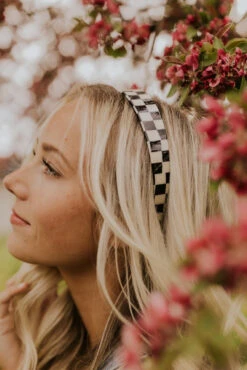 Retro Checkered Headband: Funky Vintage-Style Hair Accessory -ROOLEE FASHION SHOP 7W4A4793 1