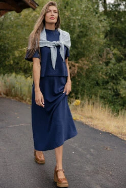 Midnight Muse Tee -ROOLEE FASHION SHOP 7W4A4800 1