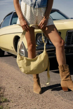 BAGGU Medium Nylon Crescent Bag 15 BAGGU Medium Nylon Crescent Bag -ROOLEE FASHION SHOP 7W4A4826 3aa36ecd 2aca 434f b52f 5759fe1c5764