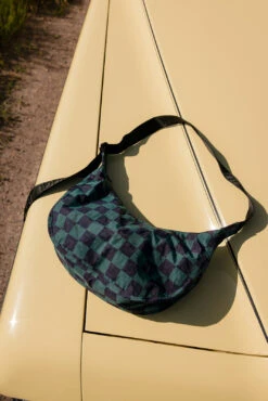 BAGGU Medium Nylon Crescent Bag 20 BAGGU Medium Nylon Crescent Bag -ROOLEE FASHION SHOP 7W4A4838