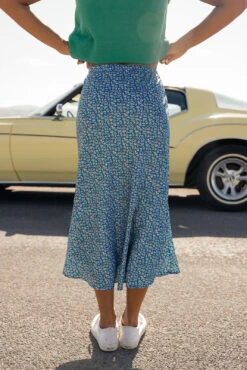 Blue Floral Silk Midi Skirt with Elastic Waistband 11 Blue Floral Silk Midi Skirt with Elastic Waistband -ROOLEE FASHION SHOP 7W4A4911