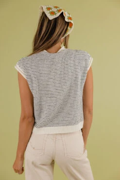 A Single Moment Short Sleeve Cardi -ROOLEE FASHION SHOP 7W4A5319 4d5a5132 c655 4e38 bce6 584f183f2e68