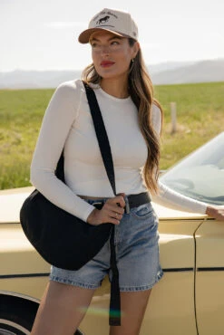 BAGGU Medium Nylon Crescent Bag 17 BAGGU Medium Nylon Crescent Bag -ROOLEE FASHION SHOP 7W4A5406 efd42703 3360 401b af95 85a601c973e6