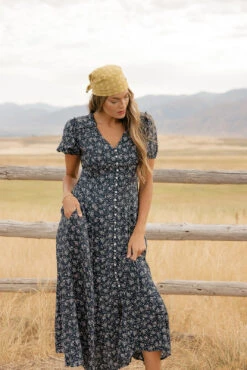 Floral V-Neck Maxi Dress with Pockets and Puff Sleeves -ROOLEE FASHION SHOP 7W4A5502 19f2b482 42db 421d 8b26 ee136c491afa
