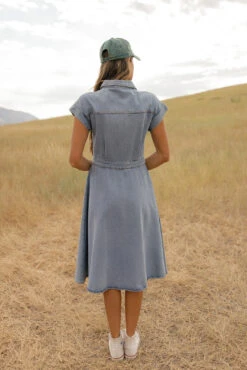 Structured A-Line Denim Button-Down Dress with Collar -ROOLEE FASHION SHOP 7W4A5738