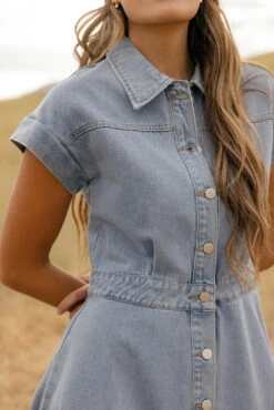 Structured A-Line Denim Button-Down Dress with Collar -ROOLEE FASHION SHOP 7W4A5744