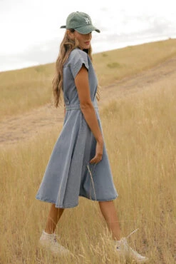 Structured A-Line Denim Button-Down Dress with Collar -ROOLEE FASHION SHOP 7W4A5748 2875c617 04e5 4e2d 8692 ed562a537f07