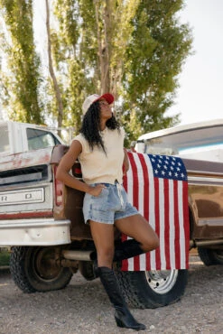 Rivie Denim Shorts -ROOLEE FASHION SHOP 7W4A5792 d8078405 bdd6 42d9 bc44 1ed5b45b6b88