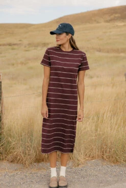 Striped Midi T-Shirt Dress with Asymmetrical Side Slit -ROOLEE FASHION SHOP 7W4A6015 37f298b3 464e 4450 8d20 b113a322b6bf
