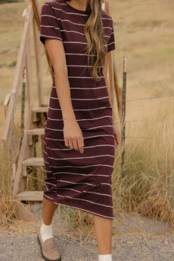 Striped Midi T-Shirt Dress with Asymmetrical Side Slit -ROOLEE FASHION SHOP 7W4A6052
