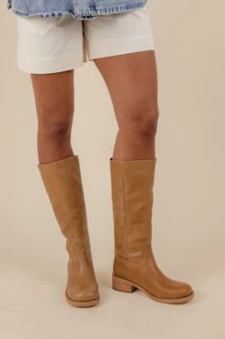 Steve Madden Riggs Leather Square Toe Boots 9 Steve Madden Riggs Leather Square Toe Boots -ROOLEE FASHION SHOP 7W4A6147