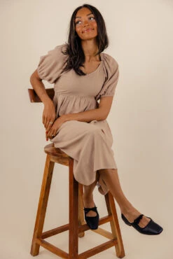 Vintage Puff Sleeve Midi Dress with Pockets - The Crossed Lines 13 Vintage Puff Sleeve Midi Dress with Pockets - The Crossed Lines -ROOLEE FASHION SHOP 7W4A6170