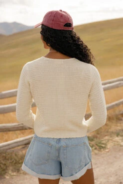 Textured Scalloped Hem Crop Cardigan - Soft Button-Up Layering Piece 11 Textured Scalloped Hem Crop Cardigan - Soft Button-Up Layering Piece -ROOLEE FASHION SHOP 7W4A6186