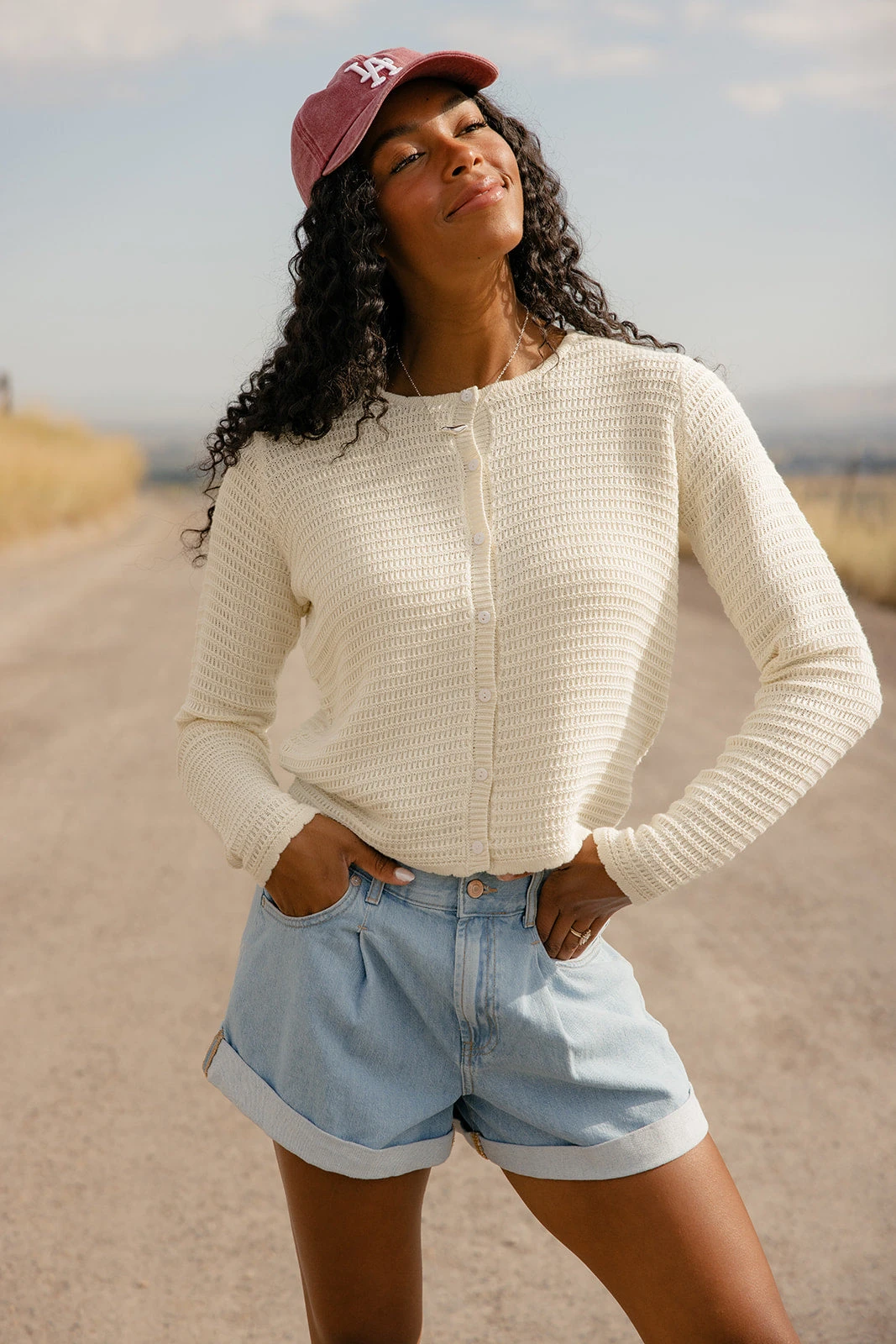 Textured Scalloped Hem Crop Cardigan - Soft Button-Up Layering Piece 3 Textured Scalloped Hem Crop Cardigan - Soft Button-Up Layering Piece