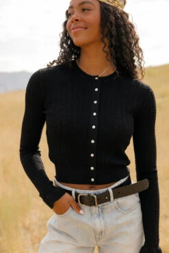 Edith Ruffle Cardigan -ROOLEE FASHION SHOP 7W4A6301 70a61969 6e44 46d8 afd7 8fa40115b9b0