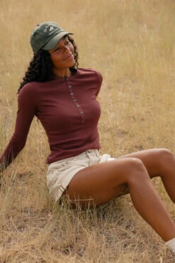 Women's Ribbed Long Sleeve Henley Tee in Spiced Chai 18 Women's Ribbed Long Sleeve Henley Tee in Spiced Chai -ROOLEE FASHION SHOP 7W4A6405