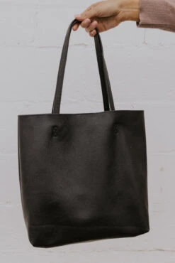 Large Capacity Everyday Tote Bag - The Icon Handbag