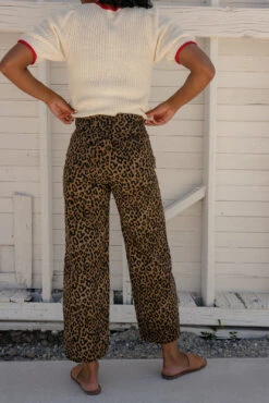 Leopard Print Barrel Jeans - Relaxed High-Rise Curved Leg -ROOLEE FASHION SHOP 7W4A7016