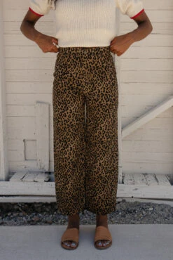 Leopard Print Barrel Jeans - Relaxed High-Rise Curved Leg