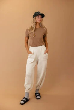 Sadie Solid Tee -ROOLEE FASHION SHOP 7W4A7076 d3a7eb29 cbc9 48b2 95ad db0959d84634