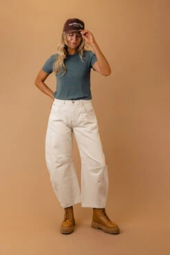 Sadie Solid Tee -ROOLEE FASHION SHOP 7W4A7099 Original