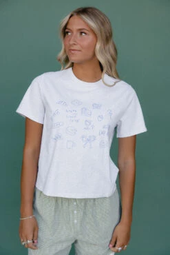 Picnic Graphic Crop Top - Aesthetic Short Sleeve Graphic Tee 18 Picnic Graphic Crop Top - Aesthetic Short Sleeve Graphic Tee -ROOLEE FASHION SHOP 7W4A7955