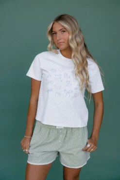 Picnic Graphic Crop Top - Aesthetic Short Sleeve Graphic Tee