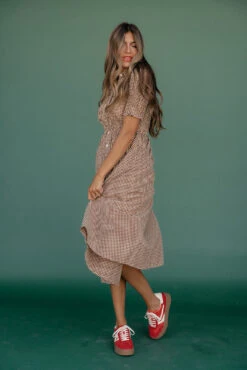 Brown Gingham Smocked Midi Dress with Collar and Pockets -ROOLEE FASHION SHOP 7W4A8418