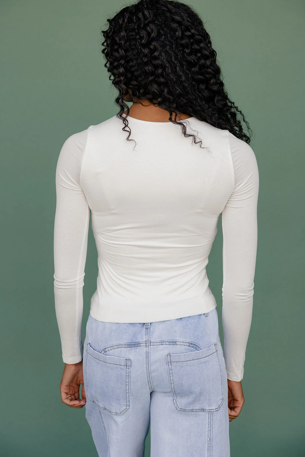 Fitted Long Sleeve Essential Tee - Chic Wardrobe Staple 13 Fitted Long Sleeve Essential Tee - Chic Wardrobe Staple - Image 11