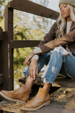 ROOLEE Prince Booties: Premium Leather Chukka Boots -ROOLEE FASHION SHOP 7W4A8589 websize