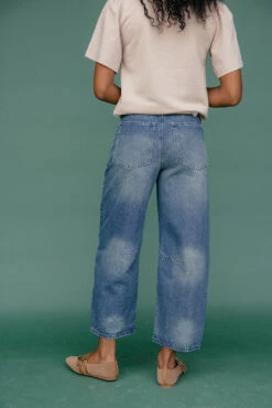 Dark Wash Tie Waist Barrel Jeans - Relaxed Tapered Denim -ROOLEE FASHION SHOP 7W4A8793