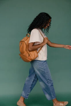 Dark Wash Tie Waist Barrel Jeans - Relaxed Tapered Denim -ROOLEE FASHION SHOP 7W4A8822