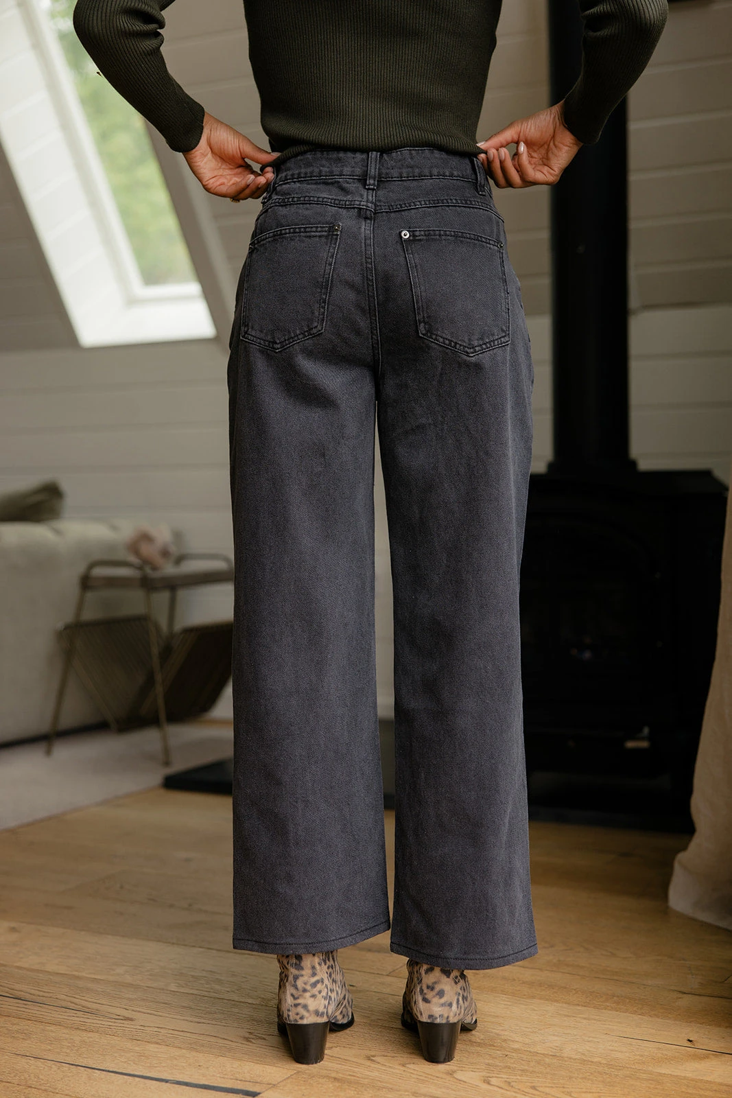 Relaxed Fit Pleated Jeans - Parkway Vintage Style Denim 8 Relaxed Fit Pleated Jeans - Parkway Vintage Style Denim - Image 6
