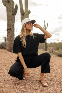 The Iris Textured Wide-Leg Pants with Pockets -ROOLEE FASHION SHOP 7W4A8999 f0f06c76 4fe3 4531 863b 1b0d998d3eb7