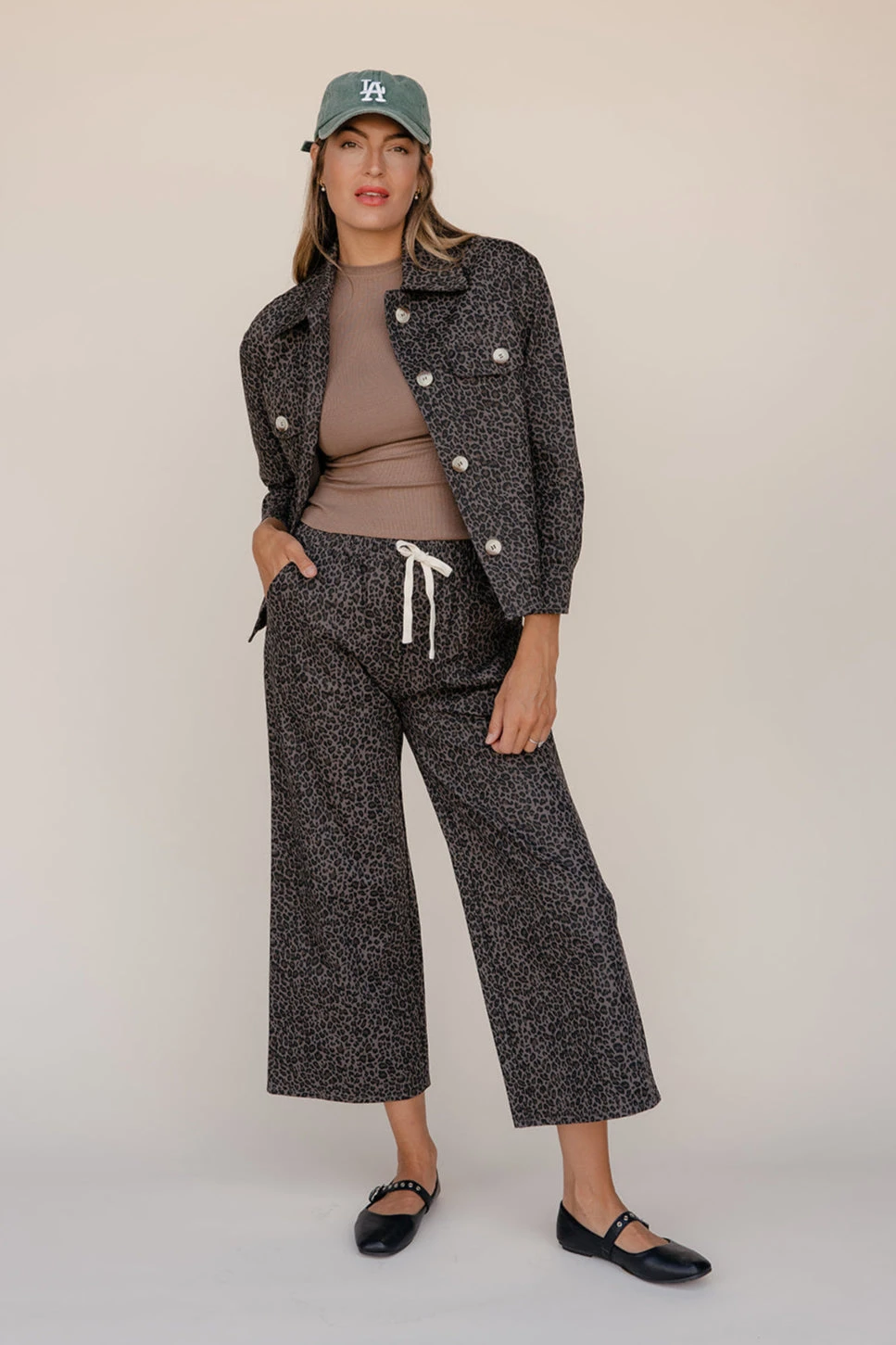 Cheetah Print Structured Jacket - Bold Statement Outerwear 4 Cheetah Print Structured Jacket - Bold Statement Outerwear - Image 2