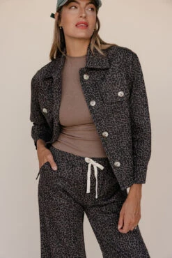 Cheetah Print Structured Jacket - Bold Statement Outerwear 18 Cheetah Print Structured Jacket - Bold Statement Outerwear -ROOLEE FASHION SHOP 7W4A9334