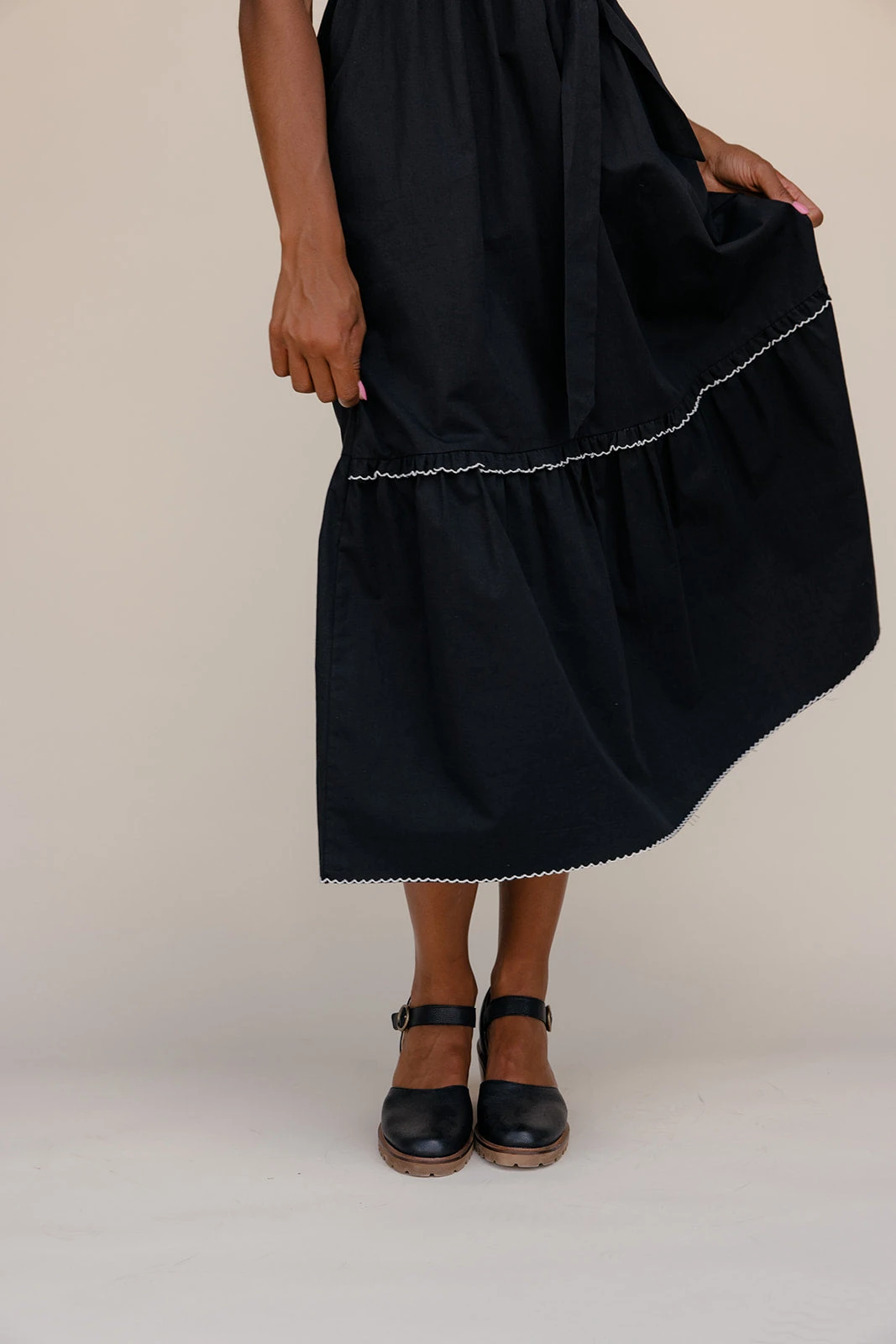 Black Lace Trim Maxi Dress with Statement Collar and Button Detail 10 Black Lace Trim Maxi Dress with Statement Collar and Button Detail - Image 8