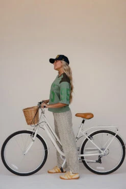 Varsity Vibes Graphic Tee -ROOLEE FASHION SHOP 7W4A9690