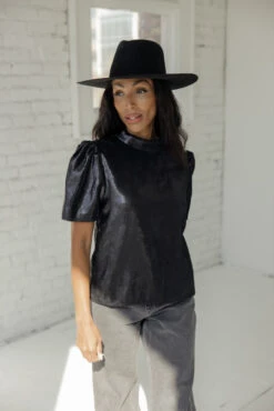 SALT Greenhaven Puff Sleeve Top 22 SALT Greenhaven Puff Sleeve Top -ROOLEE FASHION SHOP 7W4A9886 23d5aaa6 b114 4ff8 b891 e3fbc764109a