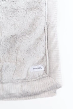 Luxury Gray Throw Blanket - Mist Lush Soft & Airy Wellness Throw -ROOLEE FASHION SHOP B48I2519