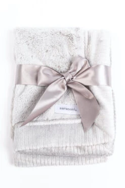 Luxury Gray Throw Blanket - Mist Lush Soft & Airy Wellness Throw -ROOLEE FASHION SHOP B48I2558