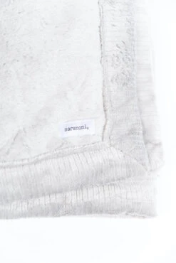 Luxury Gray Throw Blanket - Mist Lush Soft & Airy Wellness Throw -ROOLEE FASHION SHOP B48I2572