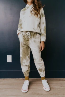 Girls Tie Dye Hoodie - Ultra Soft Kids Relaxed Fit Sweatshirt -ROOLEE FASHION SHOP B48I3474