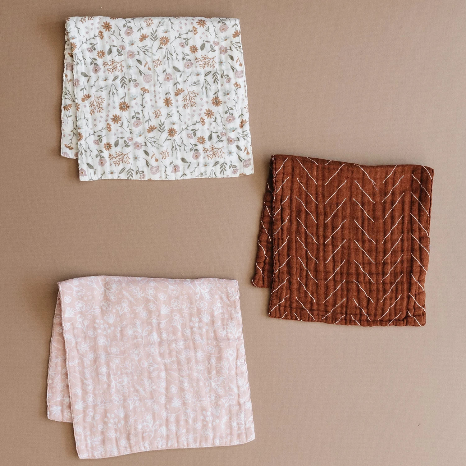 Mebie Baby Meadow Floral Muslin Burp Cloth 7 Mebie Baby Meadow Floral Muslin Burp Cloth - Image 5