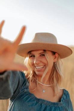 ASL I Love You Sign Language Disc Necklace - Gold Plated 9 ASL I Love You Sign Language Disc Necklace - Gold Plated -ROOLEE FASHION SHOP DSC 8441 0814b055 3cfe 47fc bb59 f147ab0c121d