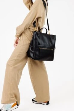 Fawn Square Diaper Bag in Matte Black - Minimalist Backpack & Messenger 13 Fawn Square Diaper Bag in Matte Black - Minimalist Backpack & Messenger -ROOLEE FASHION SHOP Fawn SquareDiaperBag Black 8