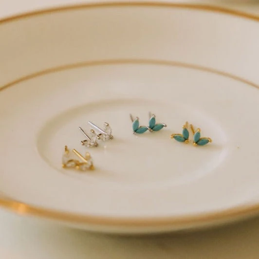 Quinn Dainty Hypoallergenic Stud Earrings for Sensitive Ears 9 Quinn Dainty Hypoallergenic Stud Earrings for Sensitive Ears - Image 7