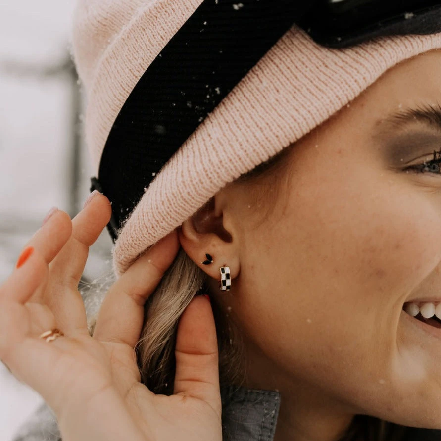 Quinn Dainty Hypoallergenic Stud Earrings for Sensitive Ears 8 Quinn Dainty Hypoallergenic Stud Earrings for Sensitive Ears - Image 6