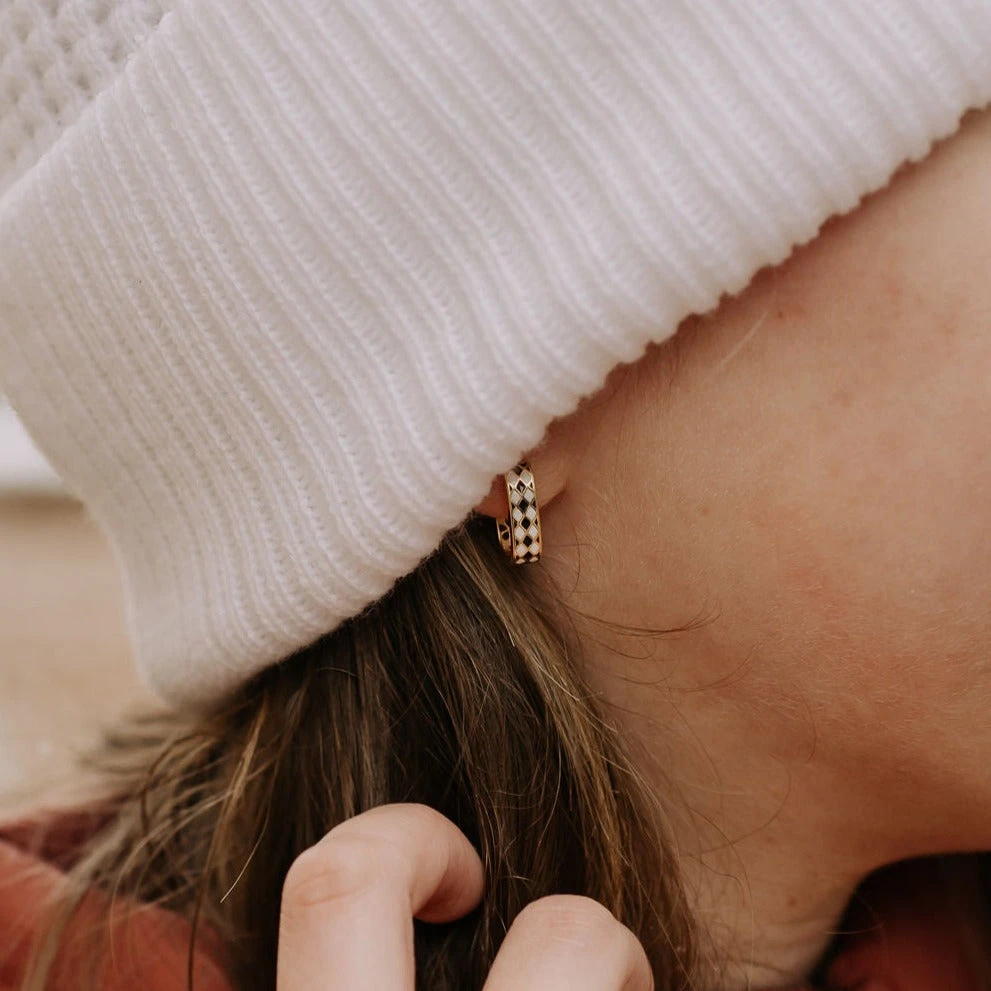 Reversible Gold Vermeil Hoop Earrings - 2-in-1 Checkered & Daisy Style 9 Reversible Gold Vermeil Hoop Earrings - 2-in-1 Checkered & Daisy Style - Image 7
